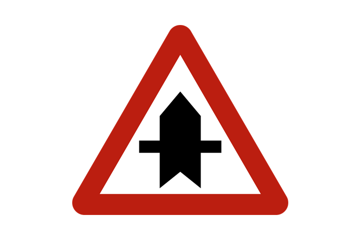 Signal B15, priorit&eacute; de passage : triangle &agrave; fl&egrave;che &eacute;paisse